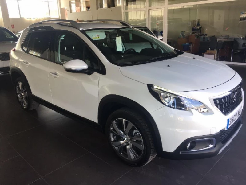 Peugeot 2008 ALLURE PTECH 110 S&S EAT6 Peugeot 2008 ALLURE PTECH 110 S&S EAT6