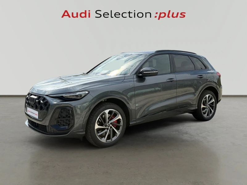 Audi Q5 Black line e-hybrid quattro 220kW S tr Audi Q5 Black line e-hybrid quattro 220kW S tr