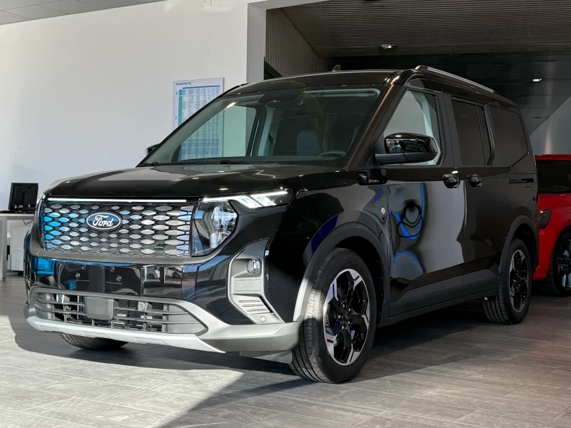 Ford Tourneo Courier BEV 43,5kWh 100kW (136CV) Active Auto Ford Tourneo Courier BEV 43,5kWh 100kW (136CV) Active Auto