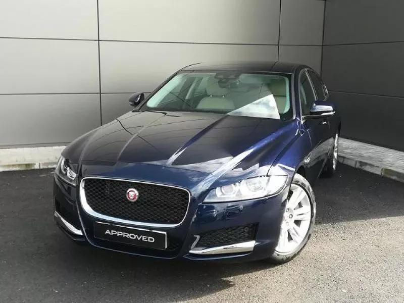 Jaguar XF 2.0D I4 132kW (180CV) Prestige Auto 4WD Jaguar XF 2.0D I4 132kW (180CV) Prestige Auto 4WD