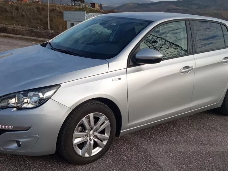 Peugeot 308 5p Style 1.2 PureTech 96KW (130CV) S&S Peugeot 308 5p Style 1.2 PureTech 96KW (130CV) S&S