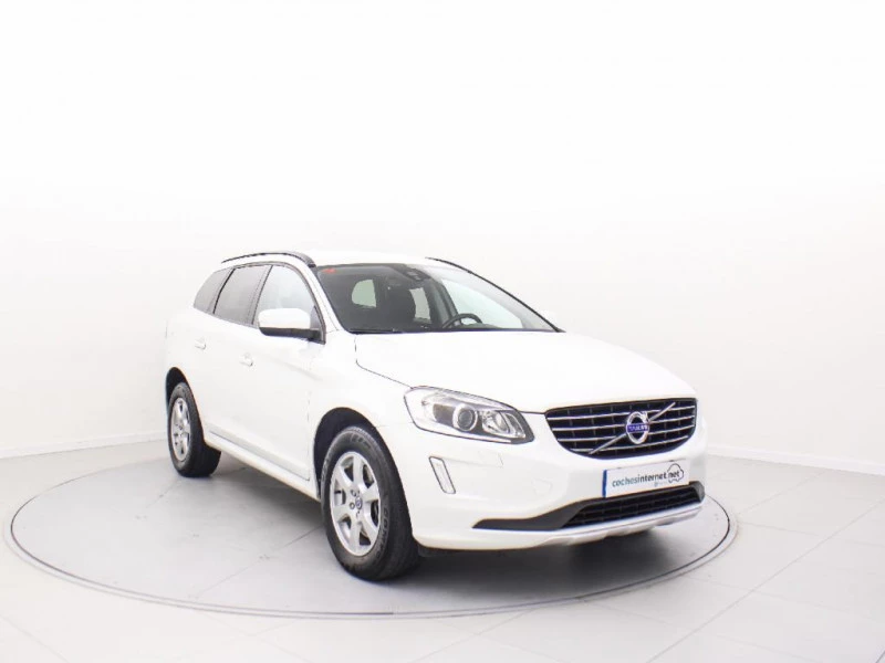 Volvo XC60 2.0 D3 MOMENTUM 136 5P