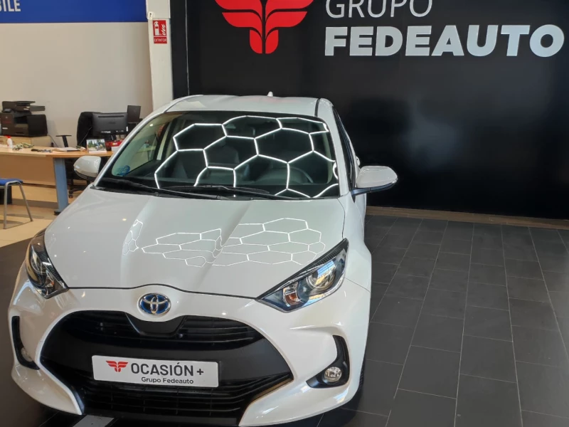 Toyota Yaris 1.5 120H Business Plus