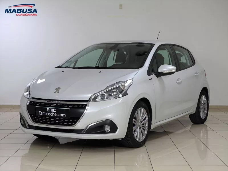 Peugeot 208 5P Signature BlueHDi 73KW (100CV) Peugeot 208 5P Signature BlueHDi 73KW (100CV)