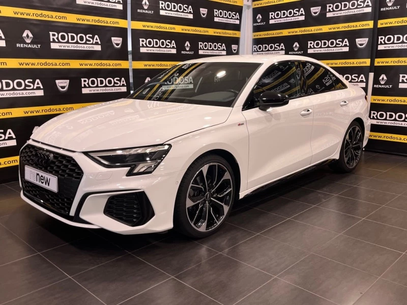Audi A3 Sedan Black line 35 TFSI 110kW S tronic Audi A3 Sedan Black line 35 TFSI 110kW S tronic