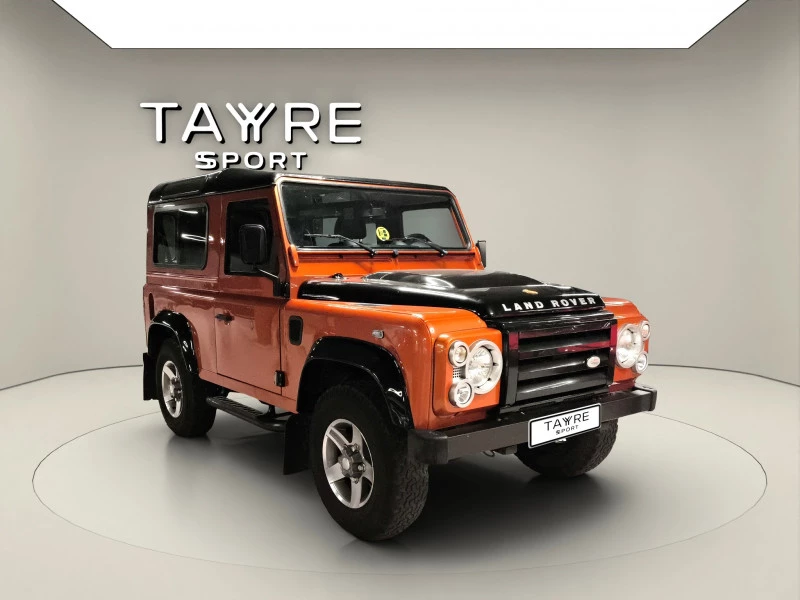 Land Rover Defender 90 SW SE Land Rover Defender 90 SW SE
