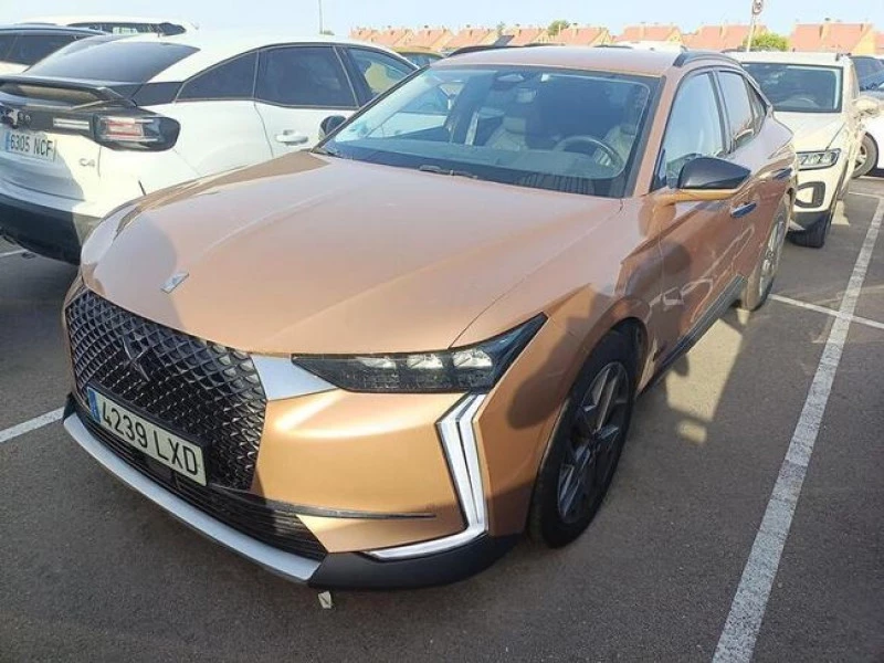 DS 4 CROSS BlueHDi 130 auto TROCADERO DS 4 CROSS BlueHDi 130 auto TROCADERO