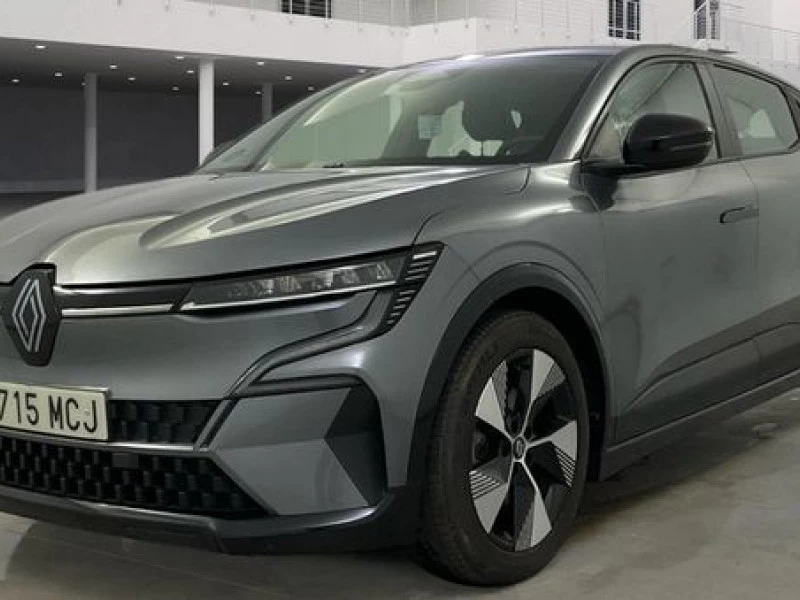 Renault Megane E-Tech Equilibre EV40 96kW (130CV) standard ch. Renault Megane E-Tech Equilibre EV40 96kW (130CV) standard ch.