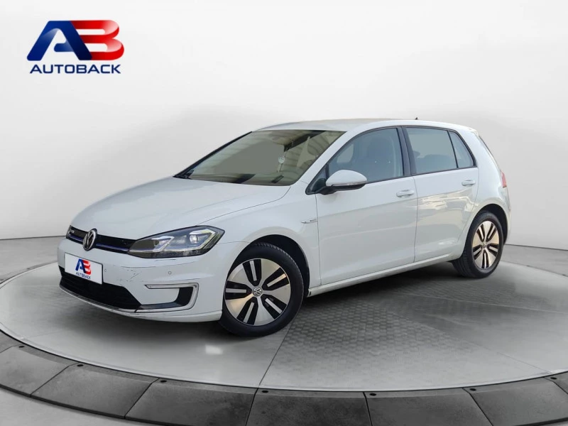 Volkswagen Golf e-Golf ePower 100 kW (136CV) Volkswagen Golf e-Golf ePower 100 kW (136CV)