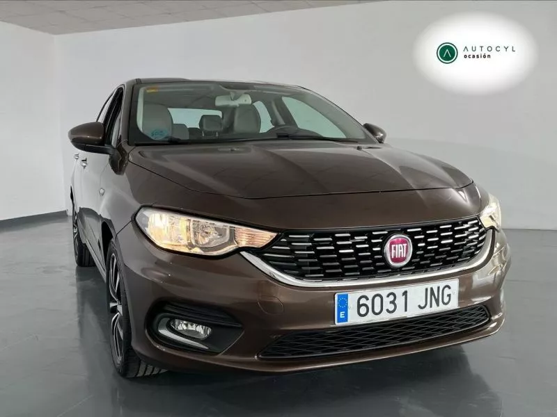Fiat Tipo 1.4 16v Easy 95 CV gasolina Fiat Tipo 1.4 16v Easy 95 CV gasolina