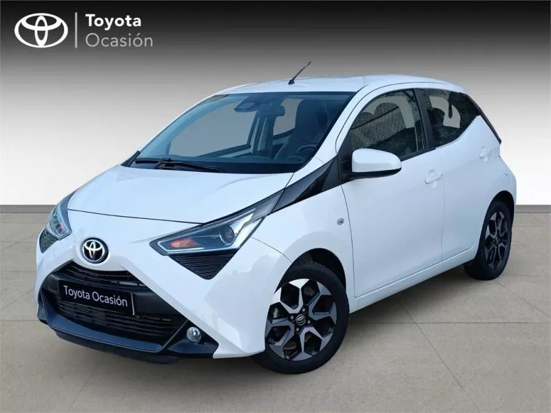 Toyota Aygo 5 Puertas x-play 70 Manual 5v