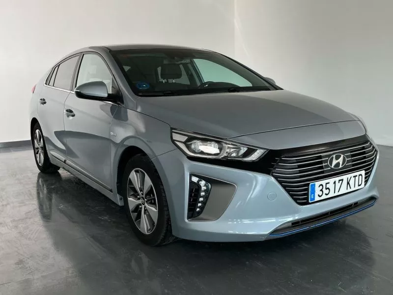 Hyundai IONIQ 1.6 GDI PHEV Klass DCT Hyundai IONIQ 1.6 GDI PHEV Klass DCT