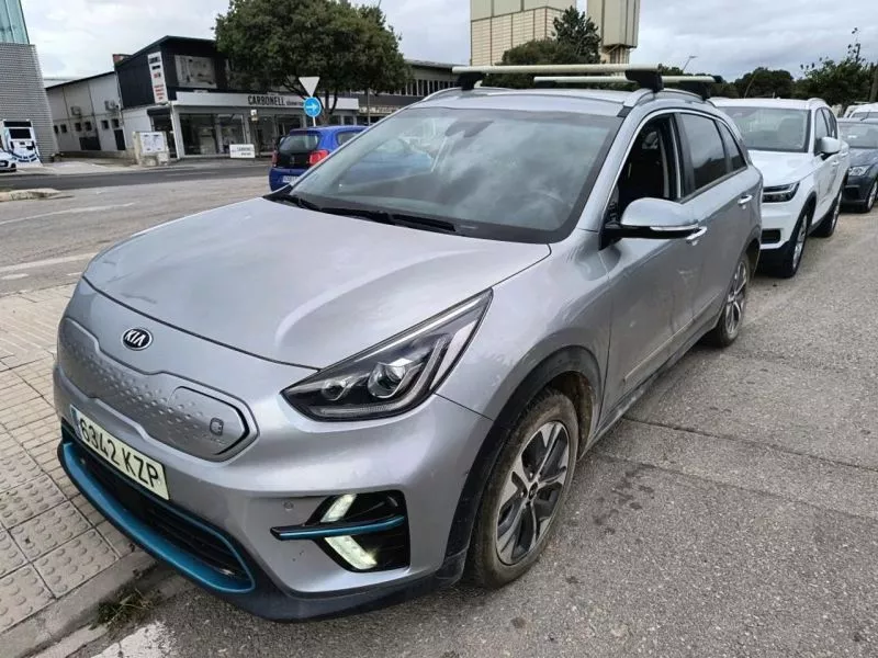 Kia e-Niro e-Niro 100kW (136CV) Emotion Kia e-Niro e-Niro 100kW (136CV) Emotion