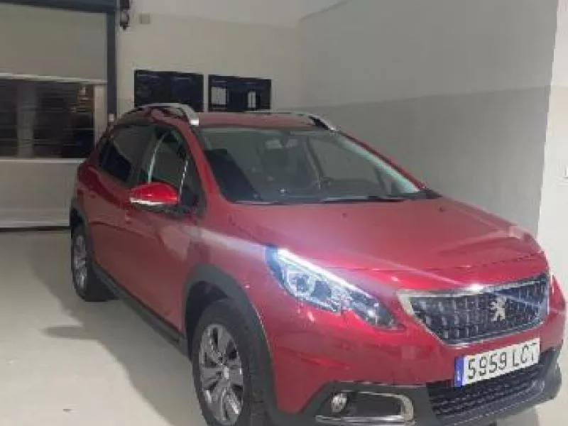 Peugeot 2008 Signature BlueHDi 100 S&S 5 Vel. MAN Peugeot 2008 Signature BlueHDi 100 S&S 5 Vel. MAN