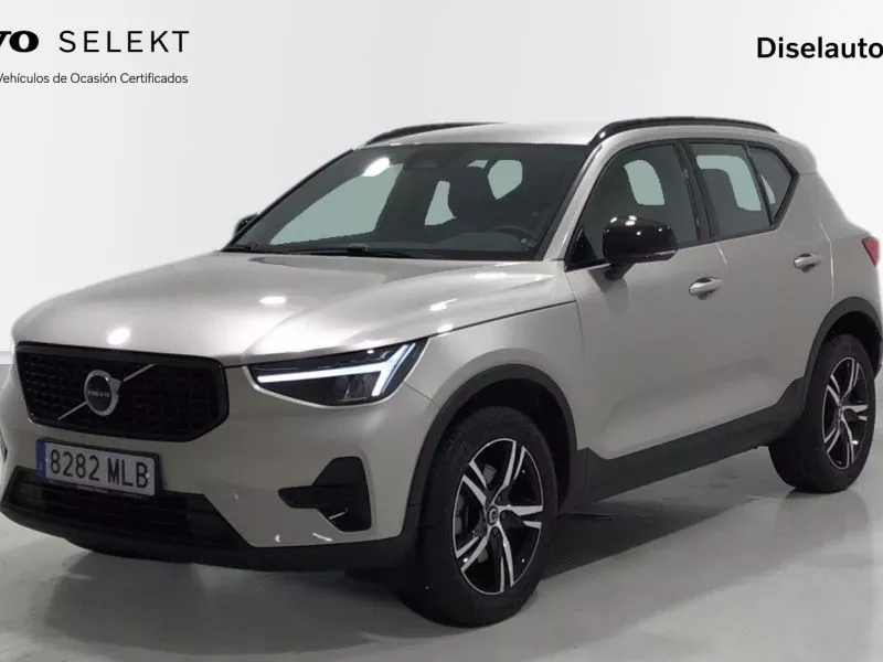 Volvo XC40 2.0 B3 G Plus Dark Auto