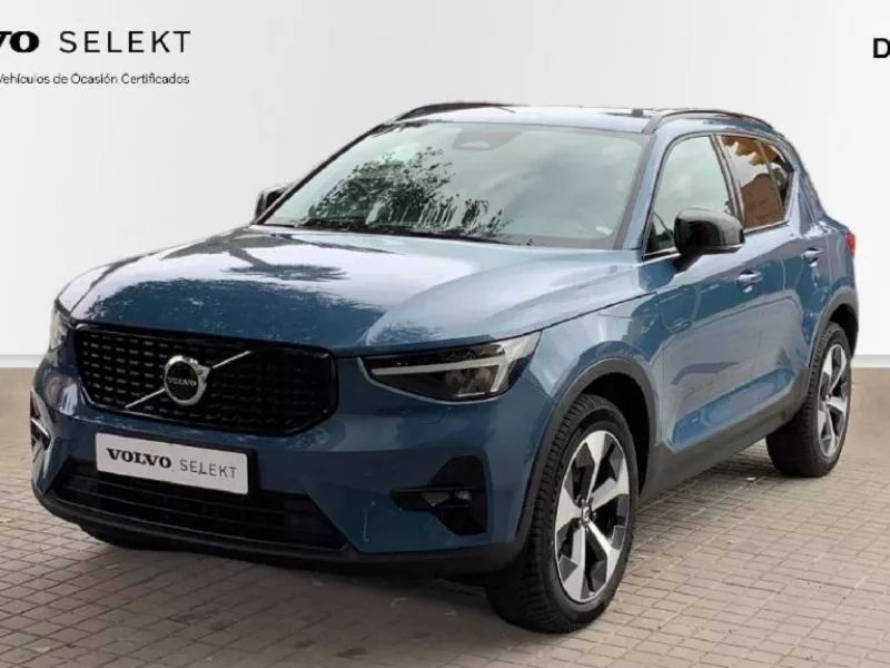 Volvo XC40 2.0 B3 G Plus Dark Auto