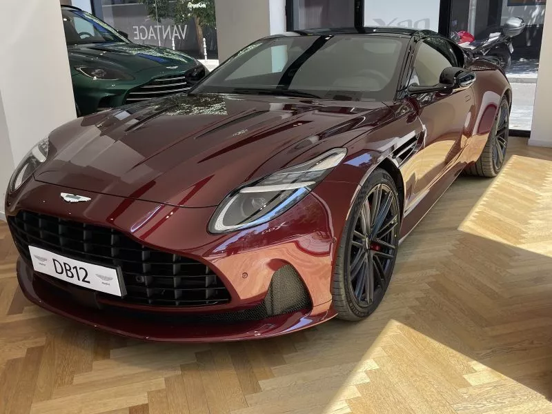 Aston Martin DB12 COUPE