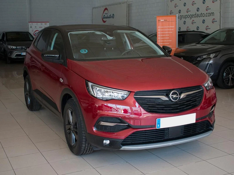 Opel Grandland X 1.2 TURBO DESIGN & TECH 5P Opel Grandland X 1.2 TURBO DESIGN & TECH 5P