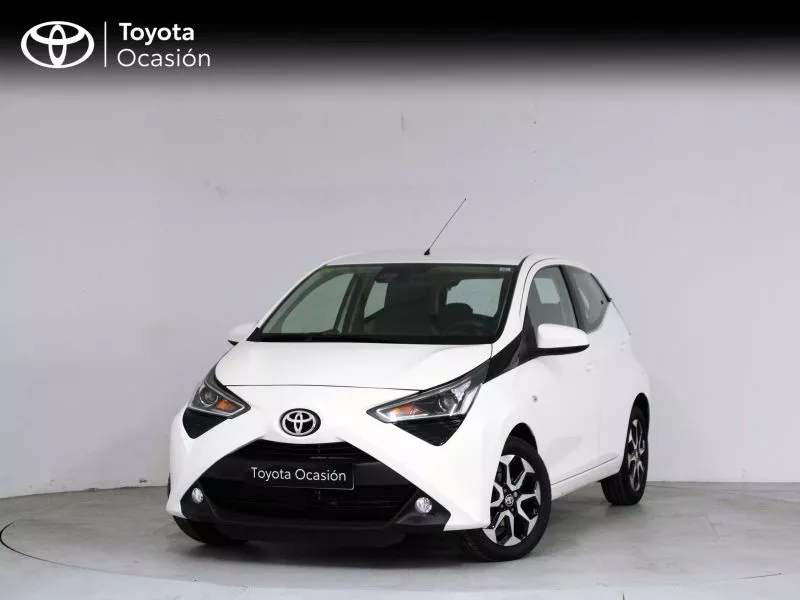 Toyota Aygo 1.0 70 x-play Toyota Aygo 1.0 70 x-play