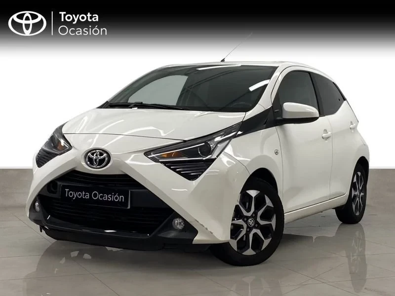 Toyota Aygo 1.0 70 x-play Toyota Aygo 1.0 70 x-play