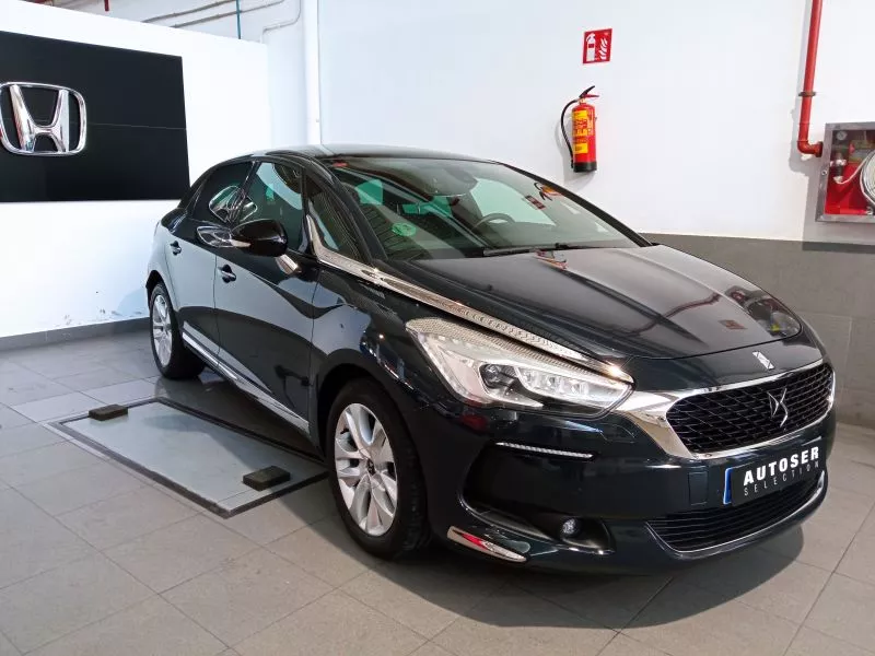DS DS 5 DS 5 1.6 HDi 120CV EAT6 Style DS DS 5 DS 5 1.6 HDi 120CV EAT6 Style