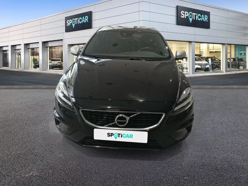 Volvo V40 1.5 T3 R-Design Momentum Auto