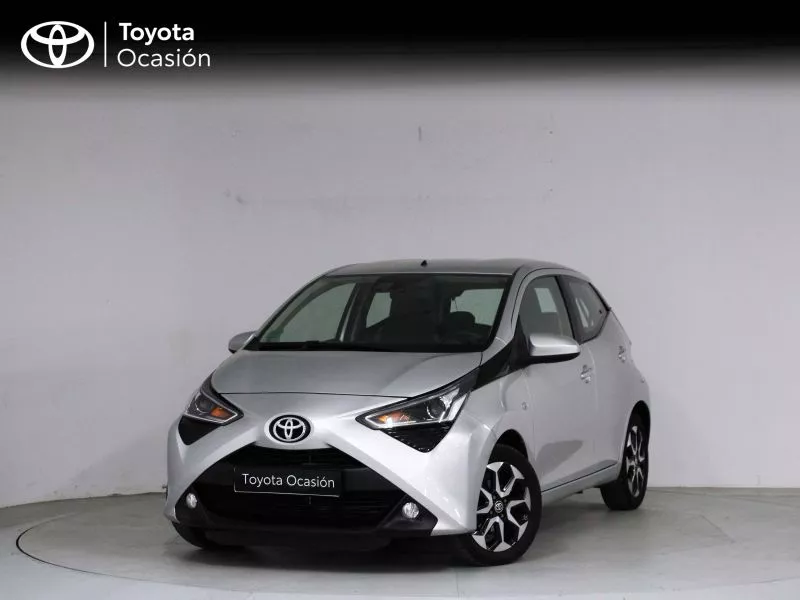 Toyota Aygo 1.0 70 x-play Toyota Aygo 1.0 70 x-play