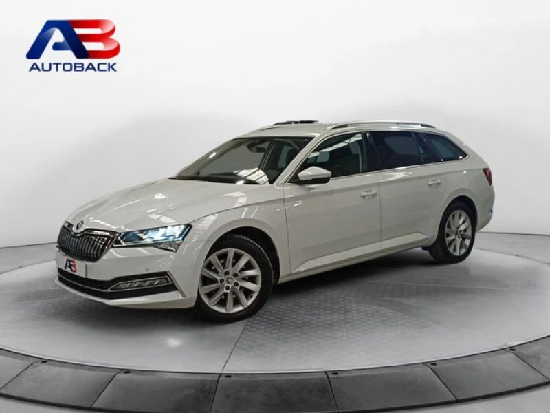 Skoda Superb Combi Ambition 1.4 TSI iV P-HEV DSG Skoda Superb Combi Ambition 1.4 TSI iV P-HEV DSG