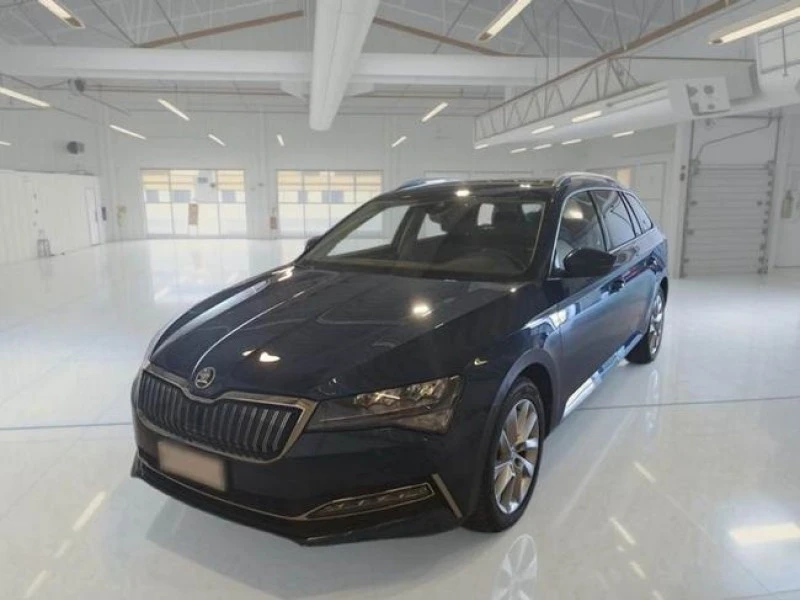 Skoda Superb Combi Style 1.4 TSI iV P-HEV DSG Skoda Superb Combi Style 1.4 TSI iV P-HEV DSG