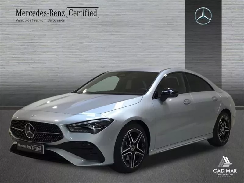 Mercedes-Benz CLA 200 Mercedes-Benz CLA 200