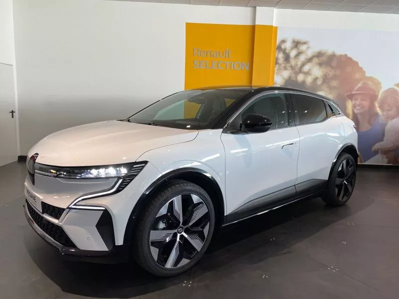 Renault Megane E-Tech Techno EV40 96kW (130CV) standard ch. Renault Megane E-Tech Techno EV40 96kW (130CV) standard ch.