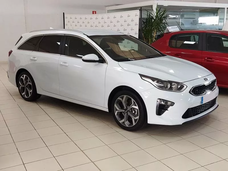 Kia Ceed fam. 1.0 T-GDI 88KW DRIVE TOURER 5P Kia Ceed fam. 1.0 T-GDI 88KW DRIVE TOURER 5P