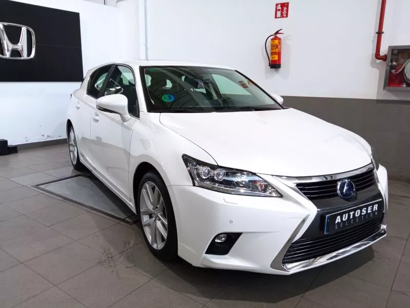 Lexus CT 200H LUXURY HYBRID Lexus CT 200H LUXURY HYBRID