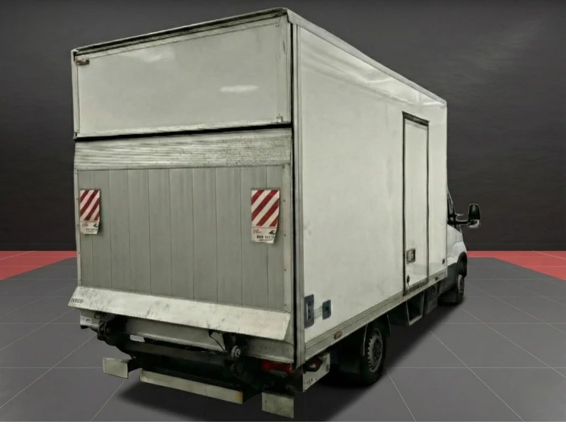 Iveco Daily Carrozado L4H3 Con Trampilla y Puerta lateral 136CV