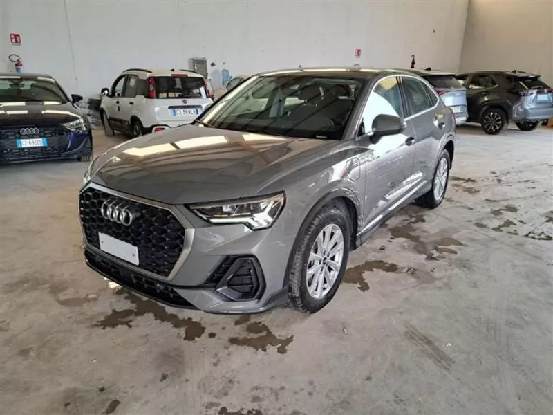 Audi Q3 Sportback 45 TFSI e 180kW (245CV) S tronic Audi Q3 Sportback 45 TFSI e 180kW (245CV) S tronic