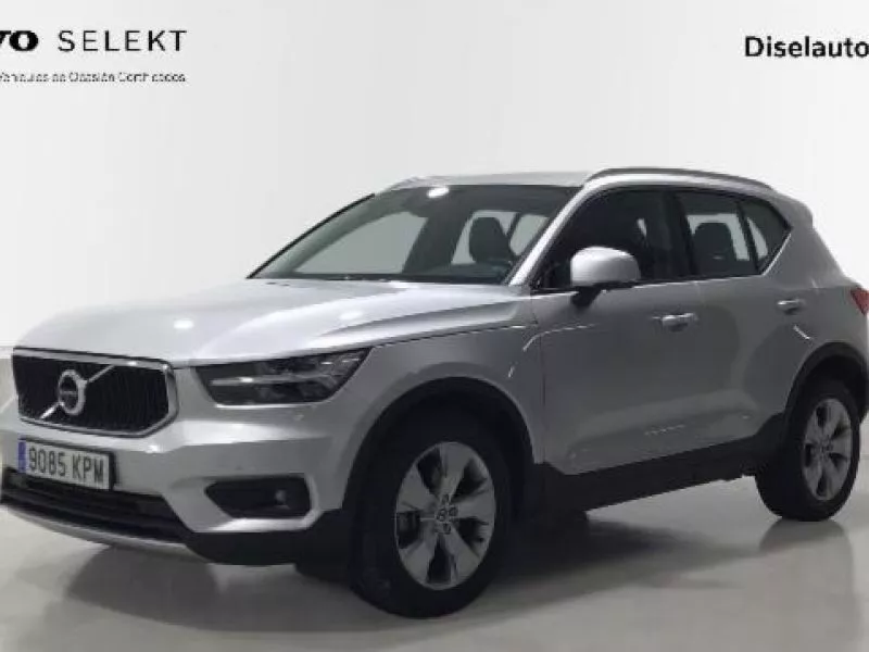 Volvo XC40 2.0 T4 Momentum Auto