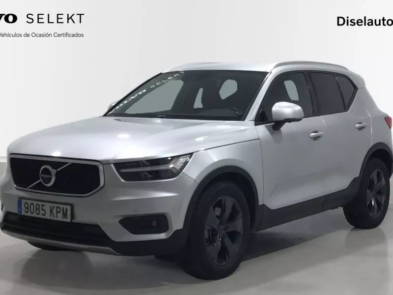 Volvo XC40 2.0 T4 Momentum Auto