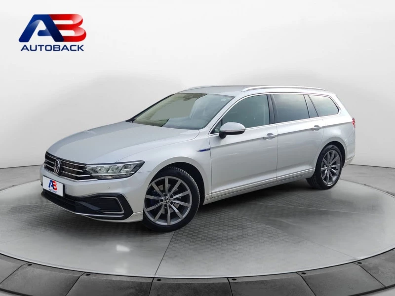 Volkswagen Passat Variant GTE 1.4 TSI e-Power 115kW + 85kW Volkswagen Passat Variant GTE 1.4 TSI e-Power 115kW + 85kW