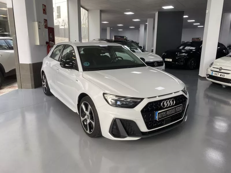 Audi A1 Sportback Adrenalin 25 TFSI 70kW (95CV) Audi A1 Sportback Adrenalin 25 TFSI 70kW (95CV)