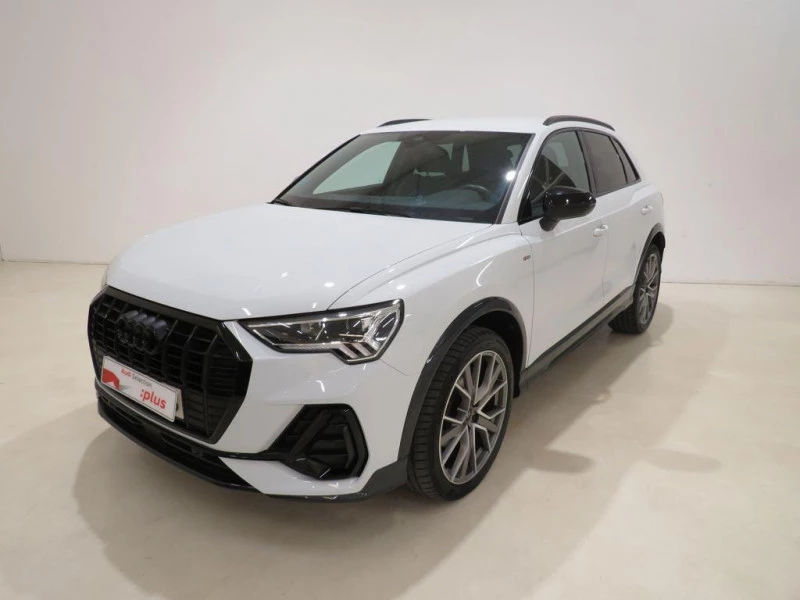 Audi Q3 Black line 35 TDI 110 kW (150 CV) S tronic Audi Q3 Black line 35 TDI 110 kW (150 CV) S tronic