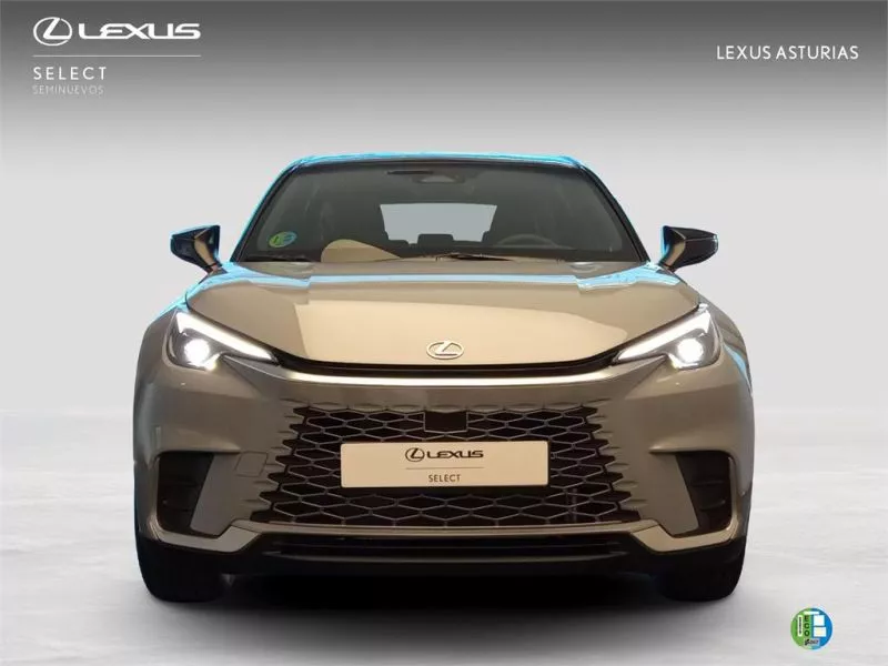 Lexus LBX EMOTION+