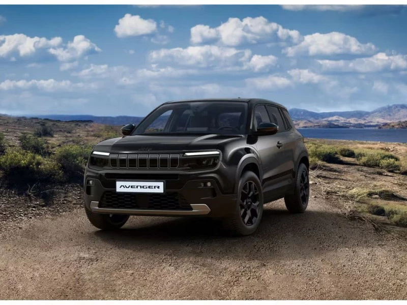 Jeep Avenger 1.2 eHybrid 81kW (110CV) Black Edition Jeep Avenger 1.2 eHybrid 81kW (110CV) Black Edition