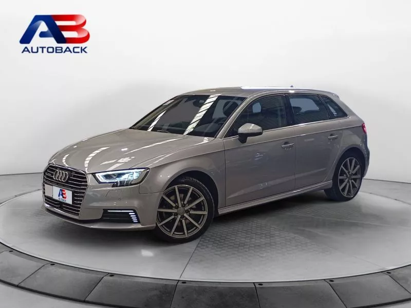 Audi A3 Sportback Design 40 e-tron 150kW S tron Audi A3 Sportback Design 40 e-tron 150kW S tron