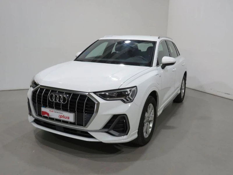 Audi Q3 S line 45 TFSI e 180 kW (245 CV) S tronic Audi Q3 S line 45 TFSI e 180 kW (245 CV) S tronic
