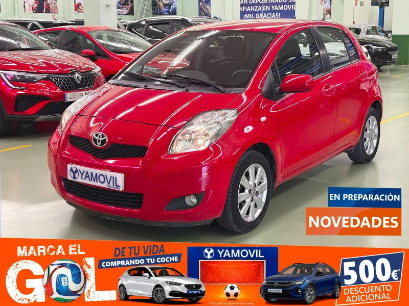 Toyota Yaris 1.3 VVT-I Connect 74 kW (101 CV) Toyota Yaris 1.3 VVT-I Connect 74 kW (101 CV)