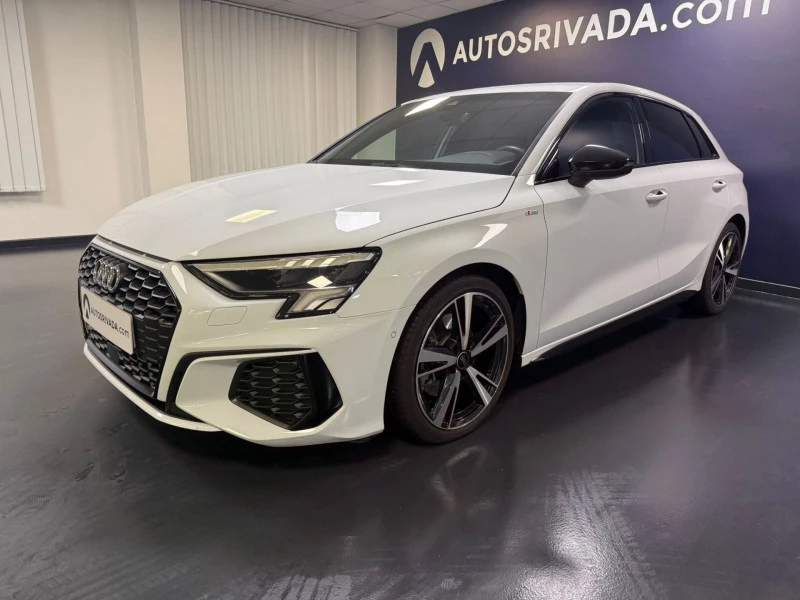 Audi A3 Sportback Black line 35 TFSI 110kW S tro