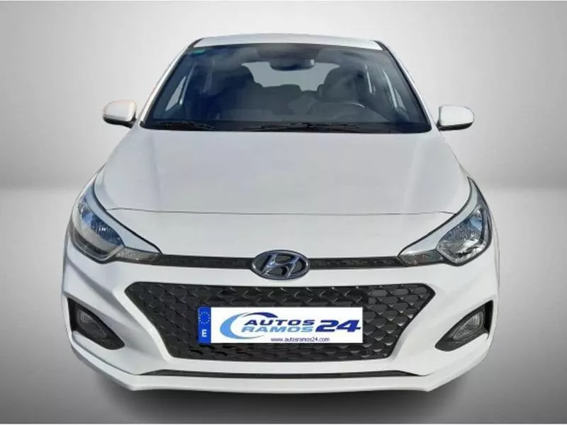 Hyundai i20 1.2 MPI 62kW (85CV) Essence Hyundai i20 1.2 MPI 62kW (85CV) Essence