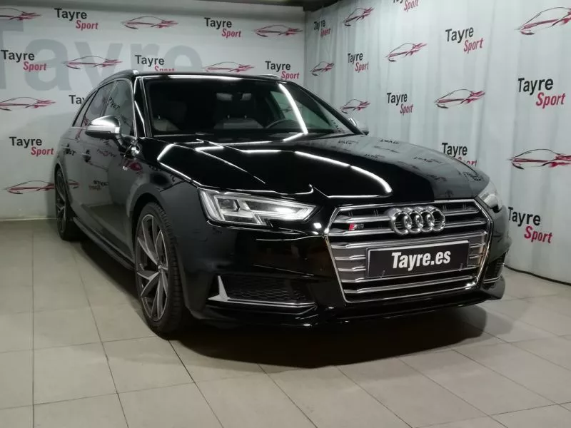 Audi A4 Avant 3.0 TFSI S4 quattro tiptronic Audi A4 Avant 3.0 TFSI S4 quattro tiptronic
