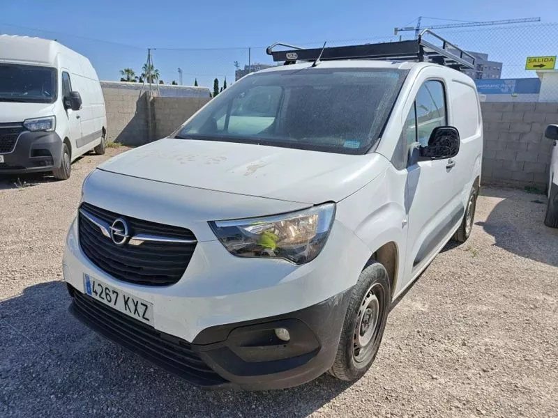 Opel Combo E Cargo Express 1.6 100CV MT5 E6 Opel Combo E Cargo Express 1.6 100CV MT5 E6