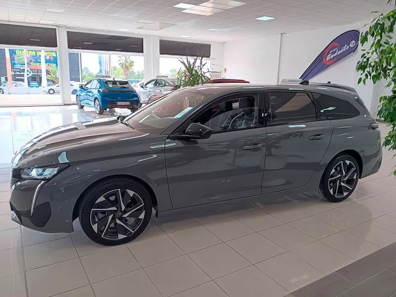 Peugeot 308 fam. 1.2 PURETECH 130 ALLURE SW 5P Peugeot 308 fam. 1.2 PURETECH 130 ALLURE SW 5P